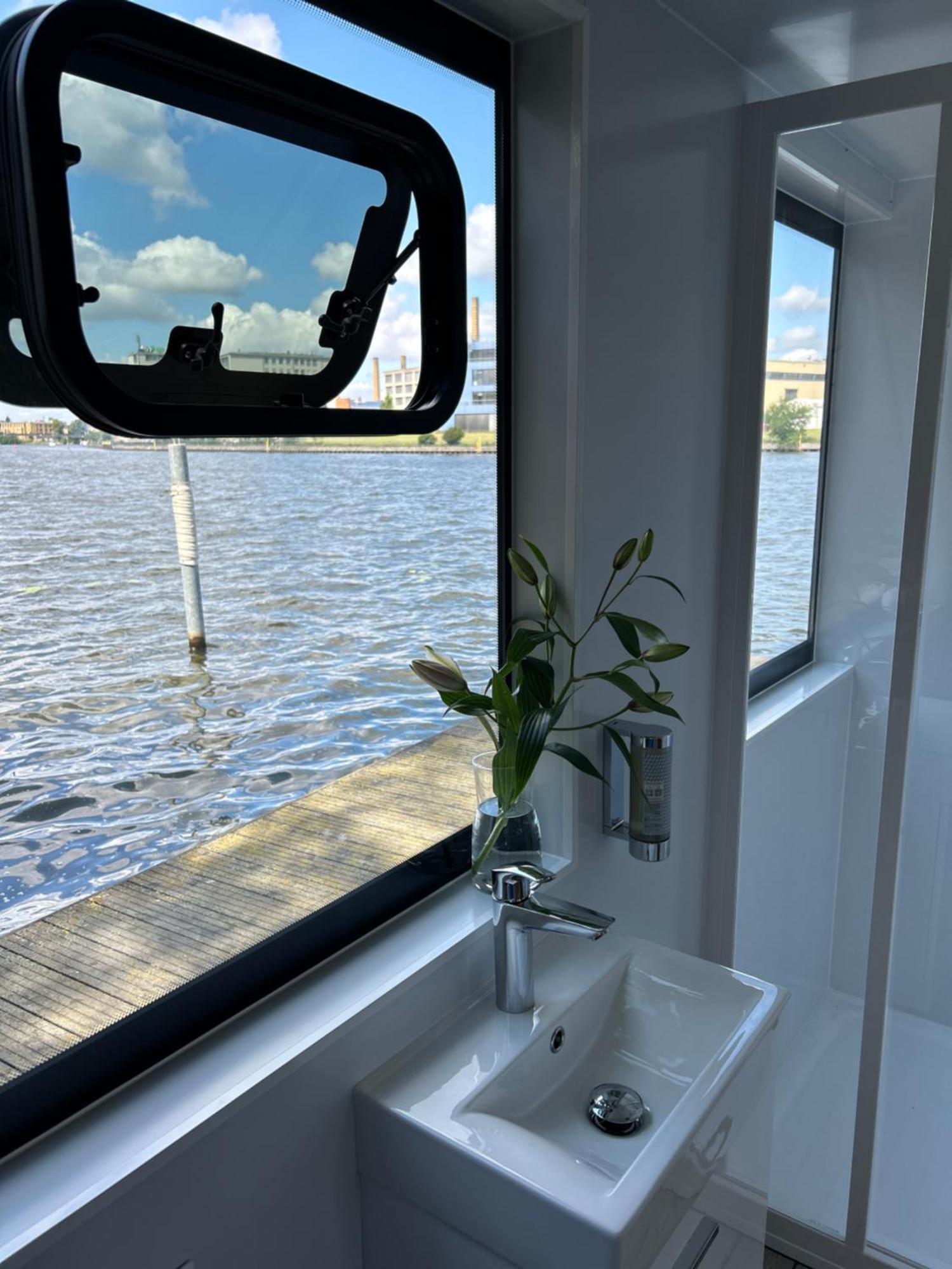 Nena Hausboot Otel Berlin Dış mekan fotoğraf